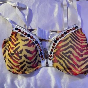 Ily’s zebra print 34b light push up bra